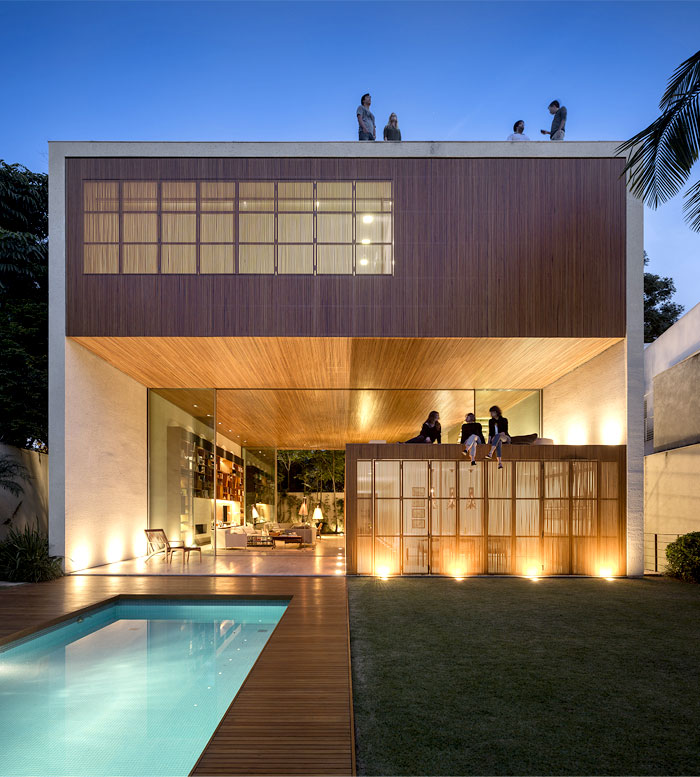Maison Cube avec piscine