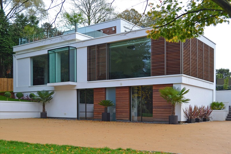 maison-contemporaine-avec-piscine-02