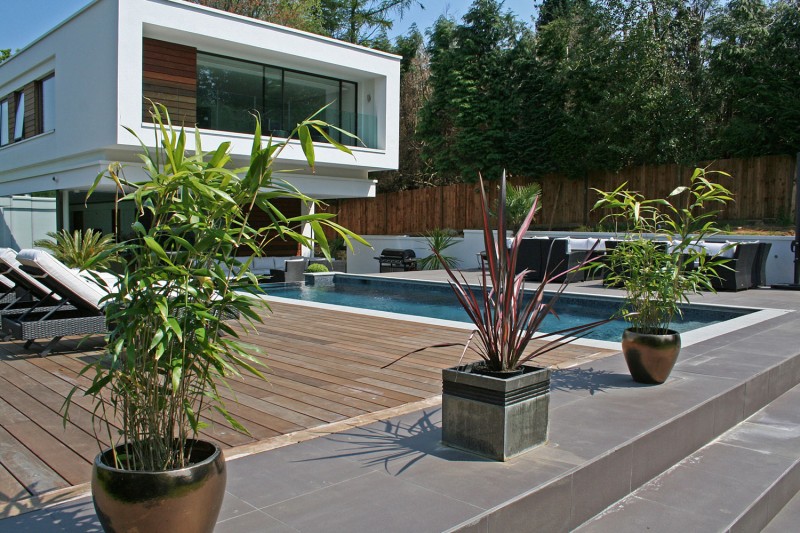 maison-contemporaine-avec-piscine-03