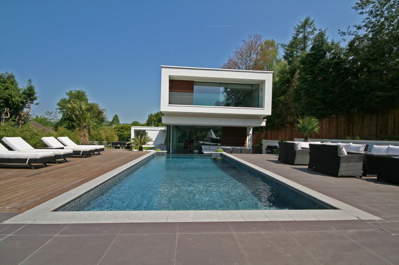 maison-contemporaine-avec-piscine-05