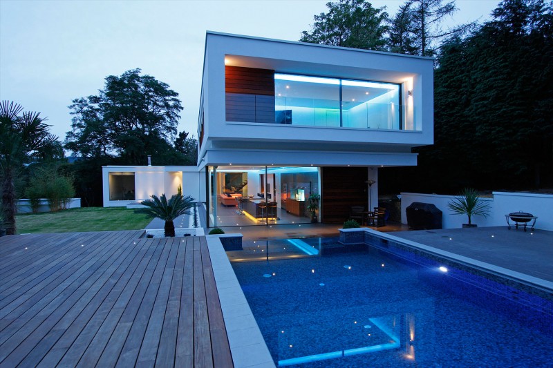 maison-contemporaine-avec-piscine-16