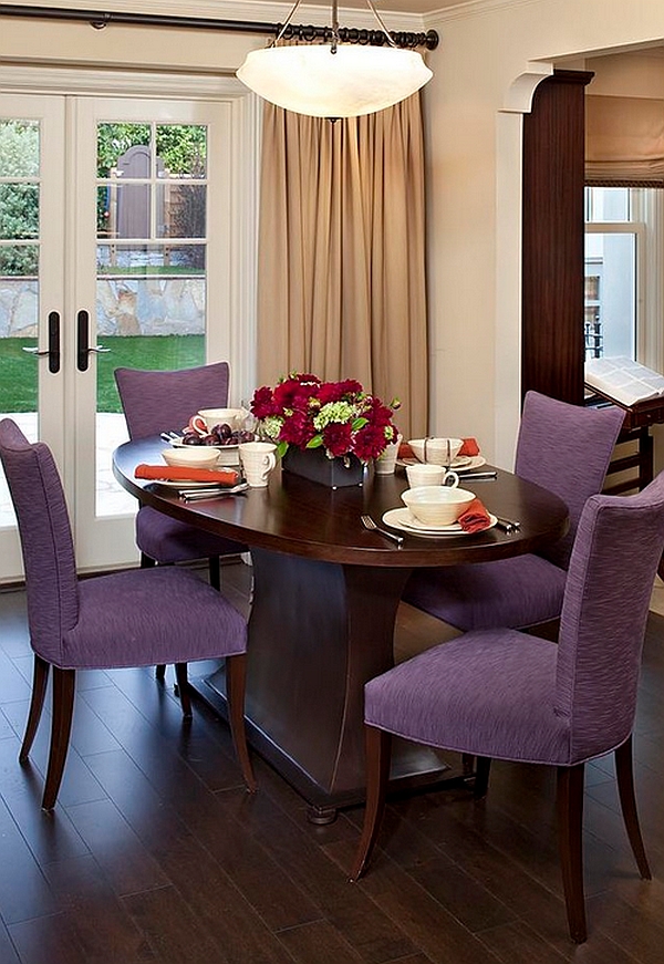idee-decoration-salle-manger-avec-chaises-couleurs