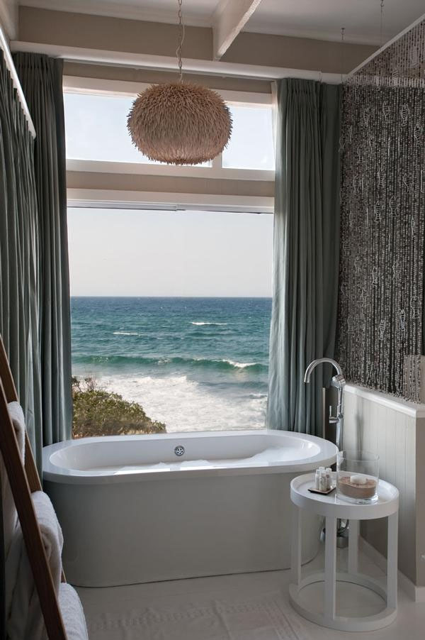 salle-de-bain-face-ocean