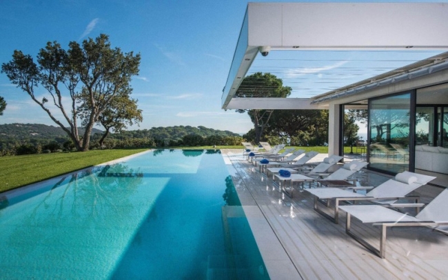 villa-piscine-sttropez-02