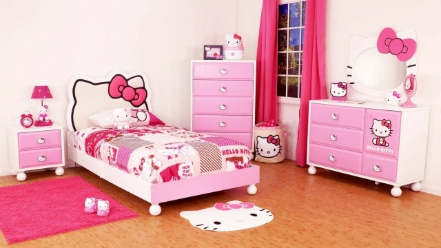 chambre-enfant-hello-kitty