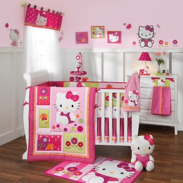 decoration-chambre-bebe-hello-kitty