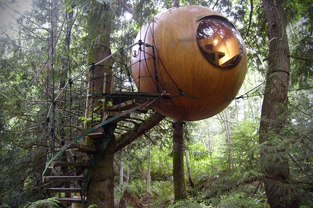 hotel-Free-Spirit-Spheres-Canada