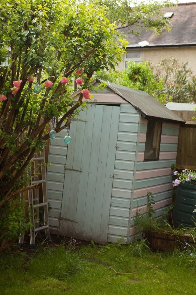 idee-decoration-cabane-jardin-vintage