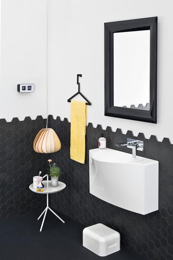salle-bain-minimaliste-noir-blanc
