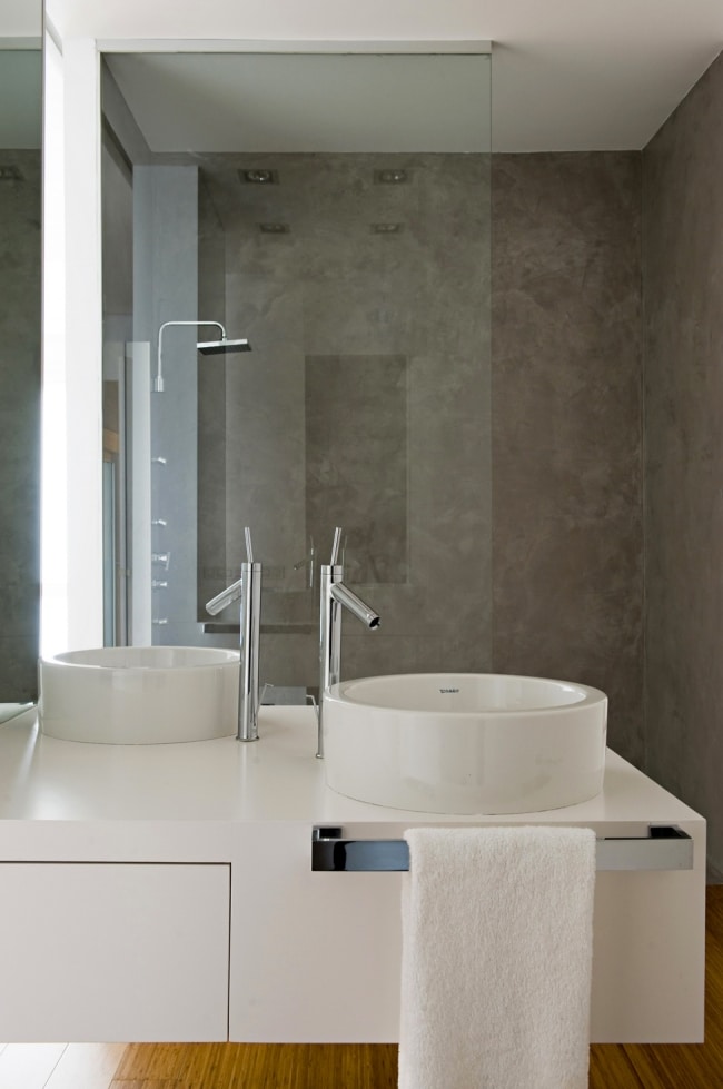 salle-bains-design-blanche