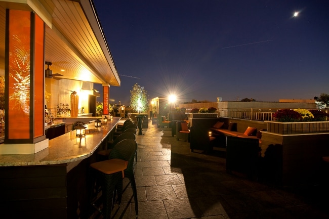 Rooftop-Pine-Bar-and-Grill-newyork