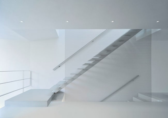 escalier-monochrome-design