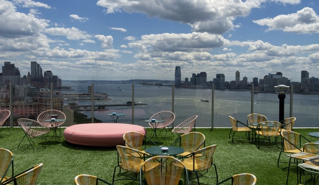 rooftop-newyork-Le-Bain