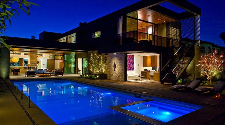Maison Contemporaine à Deux étages Avec Piscine