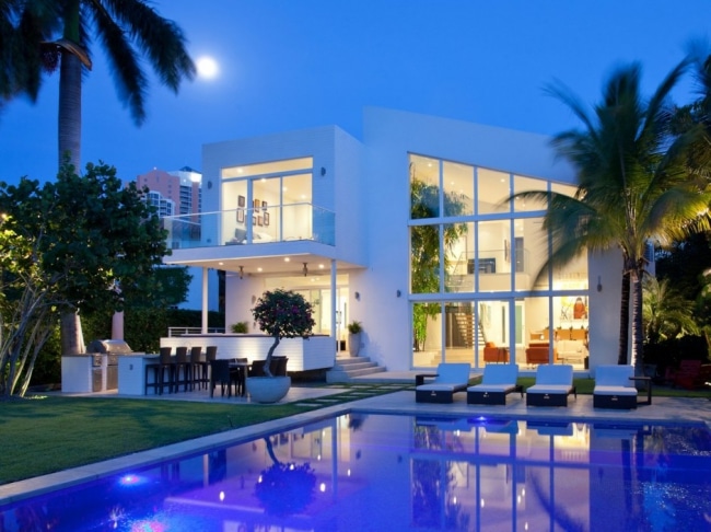 maison-design-bardage-blanc