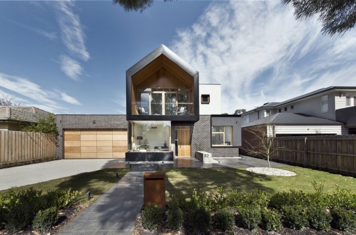 maison-contemporaine avec facade brique