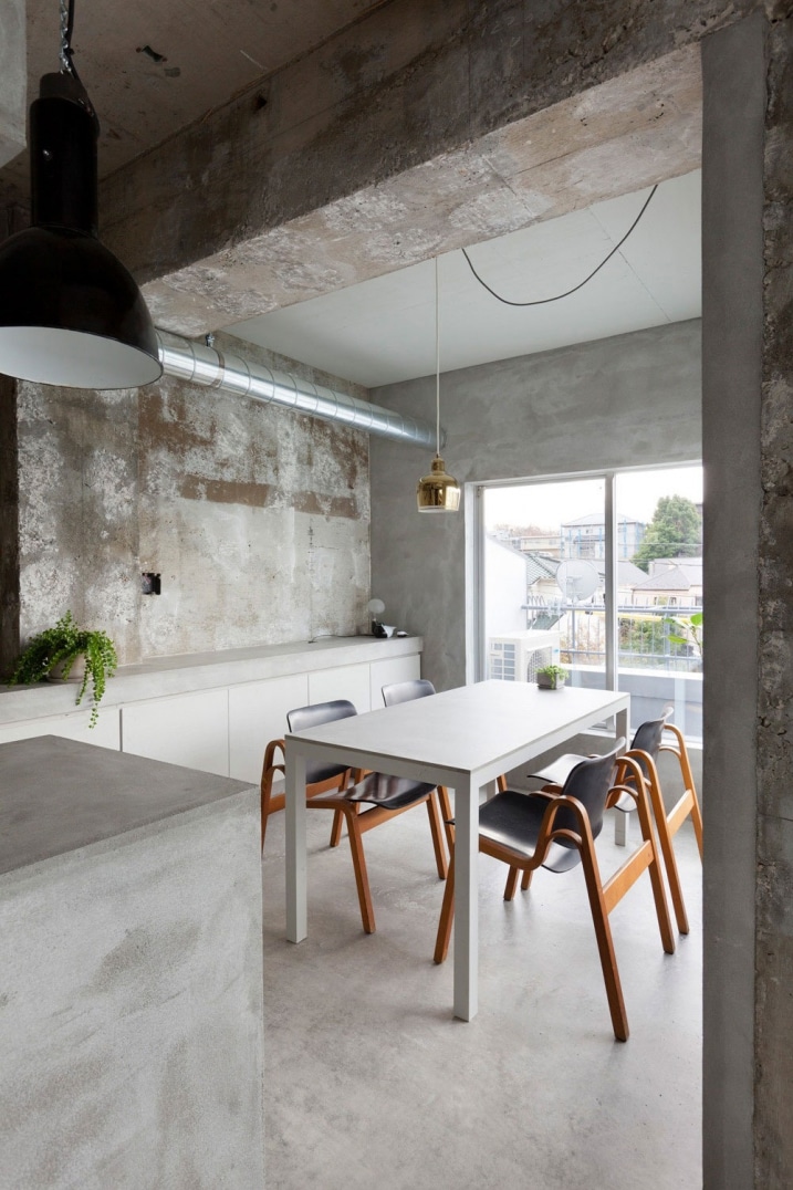 table-de-cuisine-minimaliste-blanche