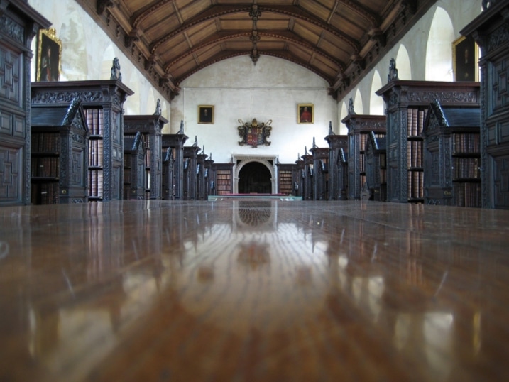 Bibliotheque St Johns Cambridge