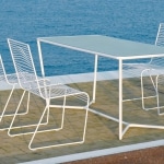 Chaises design blanches pour salon exterieur