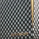 Facade en Acier magasin Givenchy