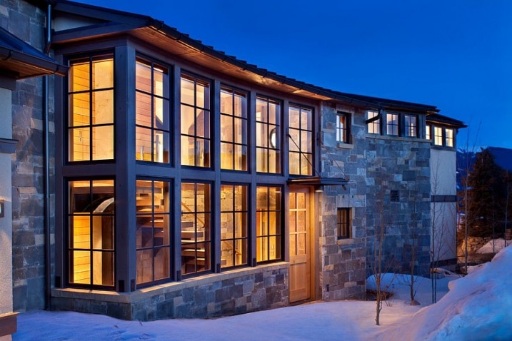 Facade en pierre chalet