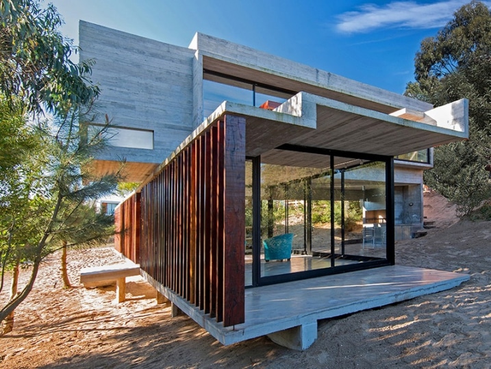 Maison contemporaine sur la plage