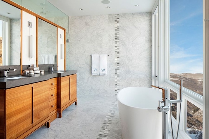 Salle de bain rustique contemporaine