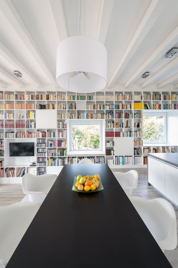 Bibliotheque design blanche