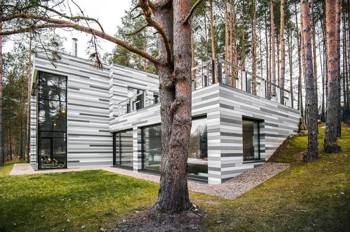 Maison contemporaine bardage en bois gris