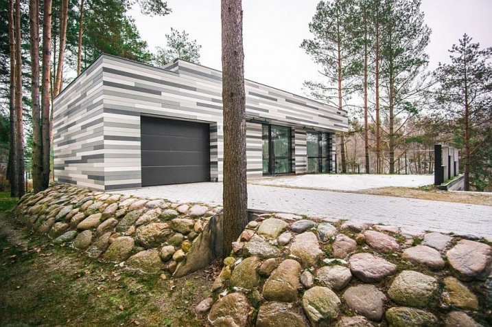 Maison contemporaine semi-enterree