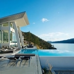 Maison moderne avec piscine à débordement