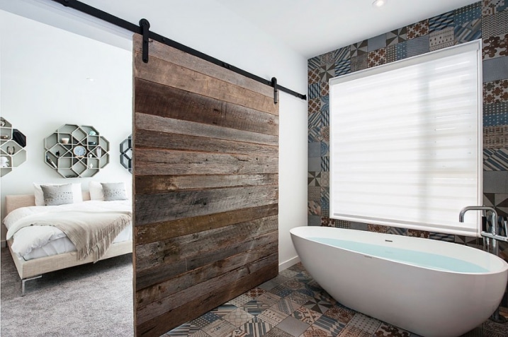 Porte coulissante en bois recycle