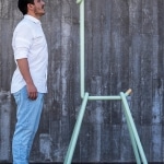Portemanteau minimaliste en forme de lama