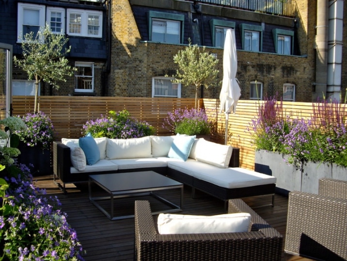 Décorer un balcon avec des plantes