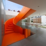 Escalier design orange