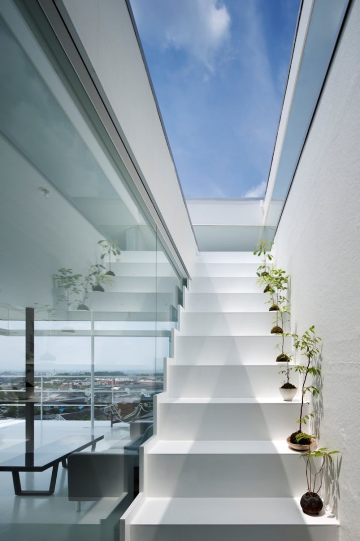 Escalier blanc rooftop