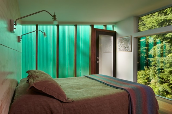 Chambre avec fenetre polycarbonate