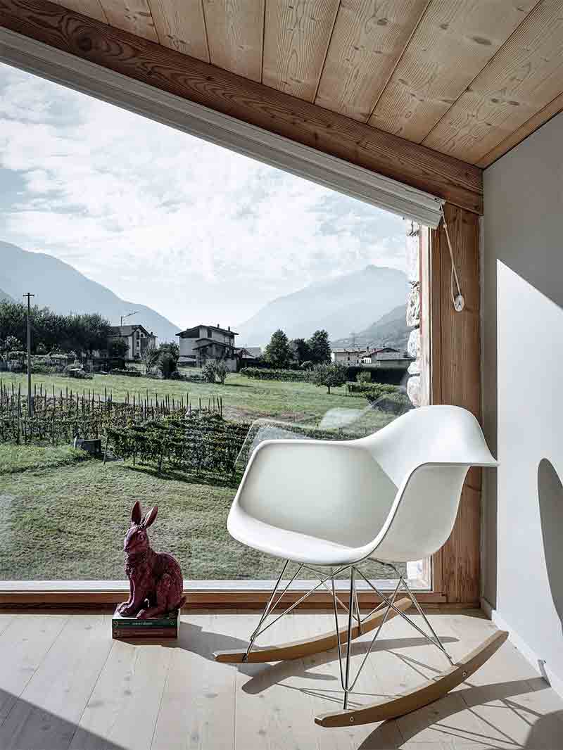 chaise-eames-rar-blanche