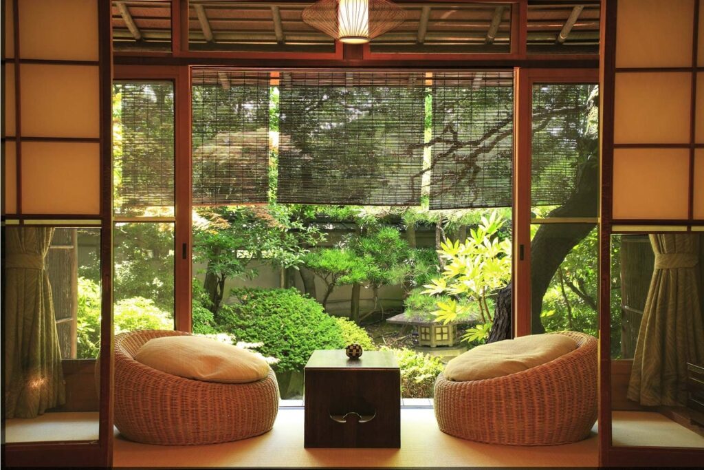 chambre avec vue sur jardin japonais