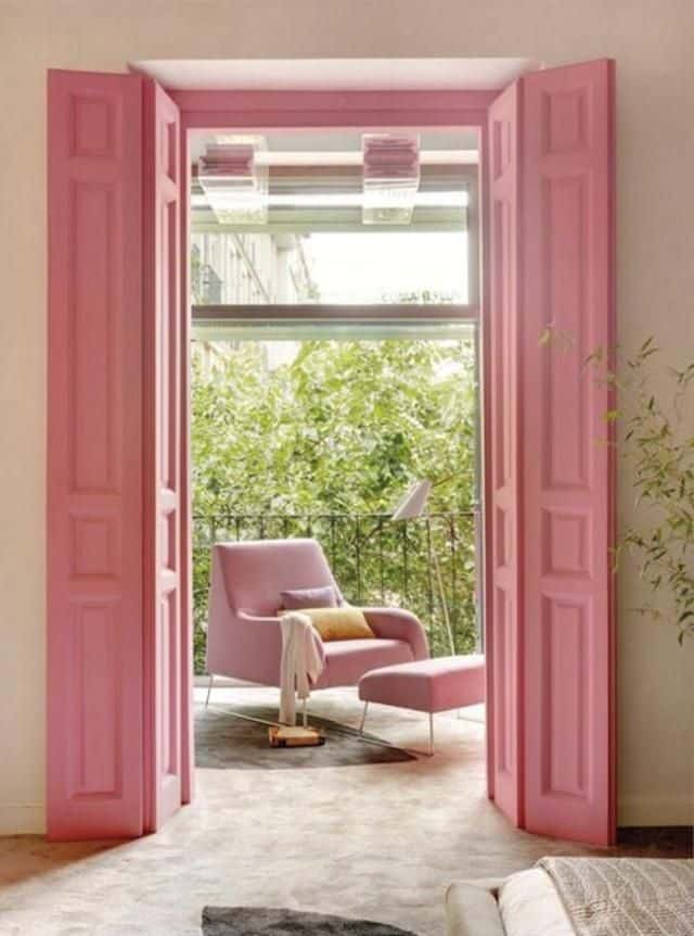 peindre porte rose appartement