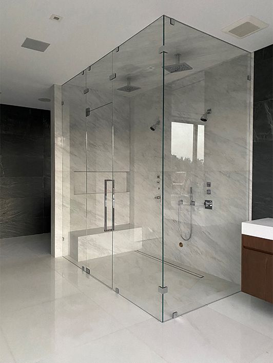 douche en verre minimaliste