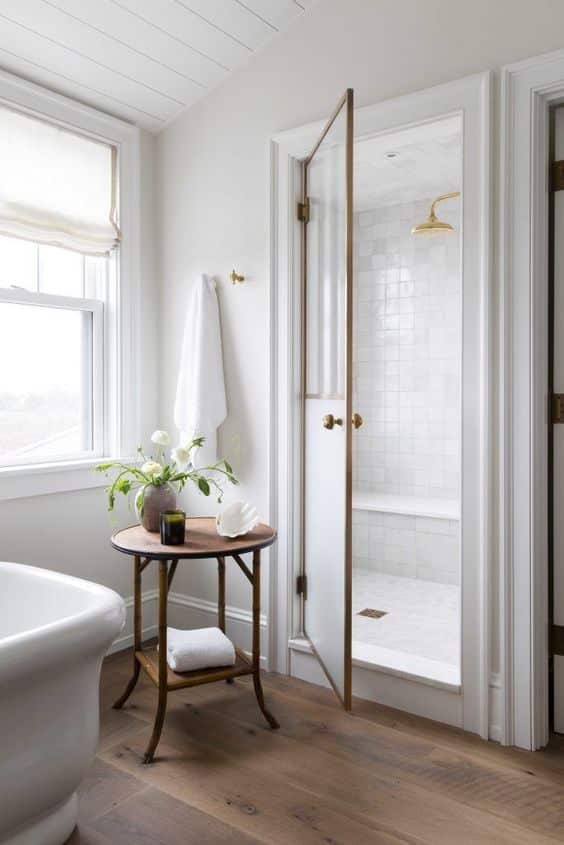 porte de douche en verre semi-dépoli