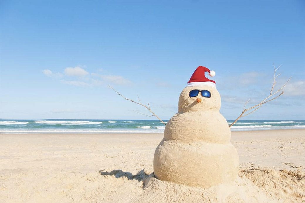 Bonhomme de sable sur la plage