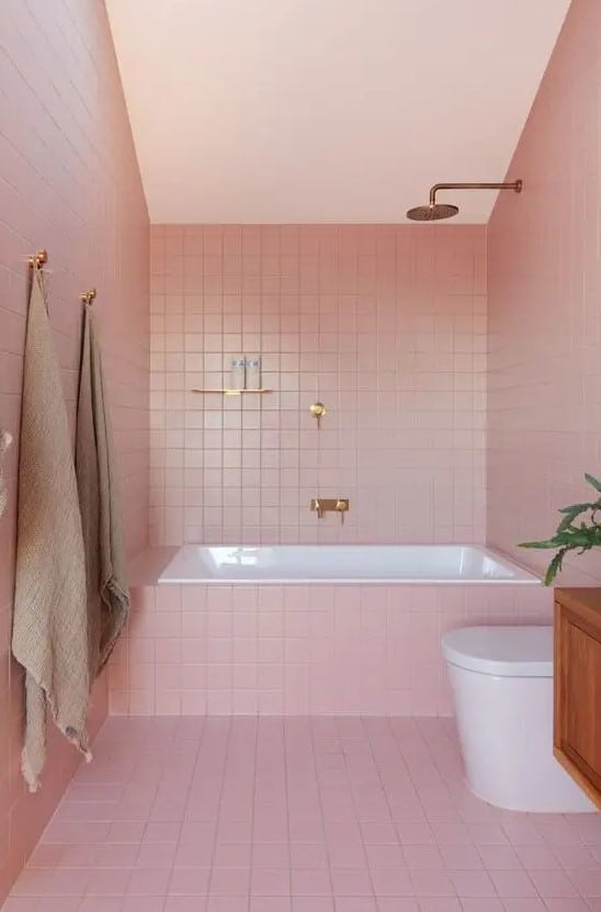salle de bain vintage rose