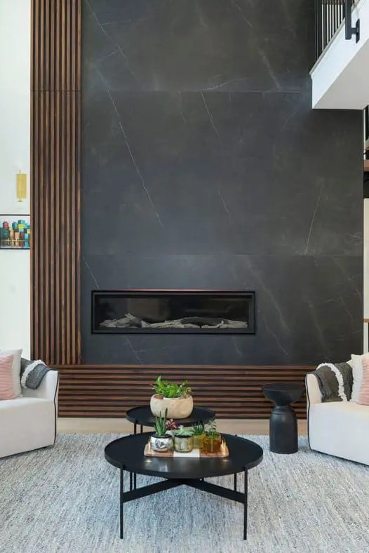 cheminée minimaliste intégrée en marbre