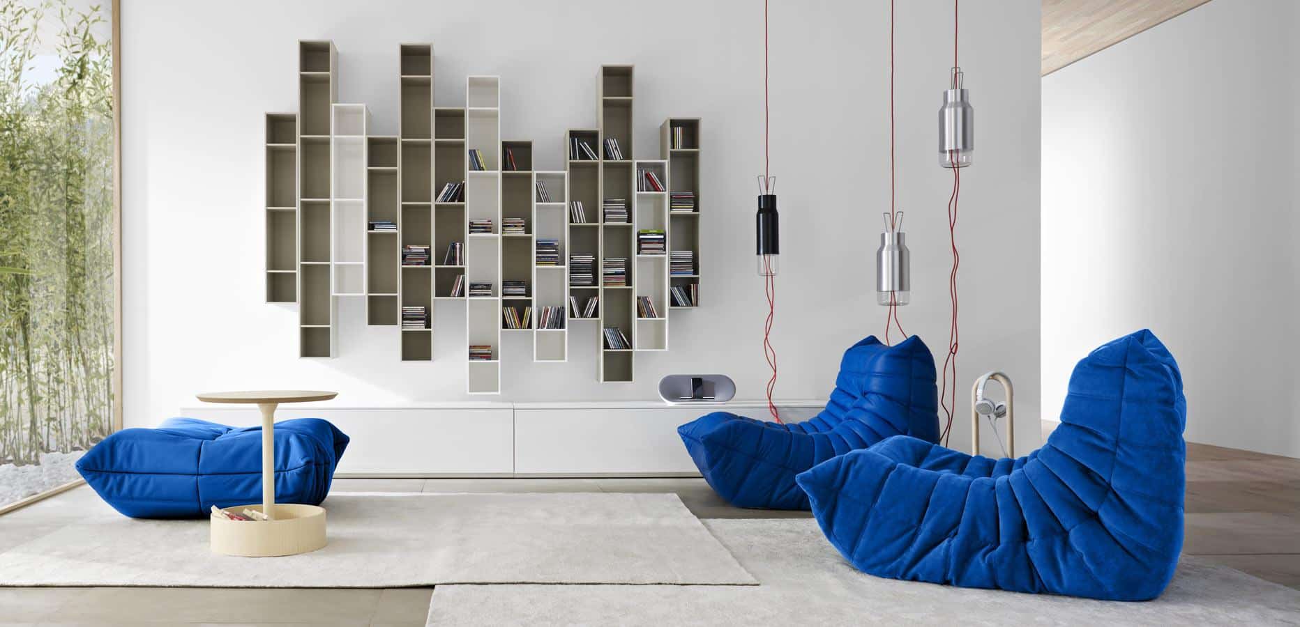 Chauffeuse canapé Togo Ligne Roset dans un salon design