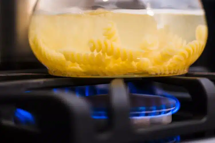 utiliser l'eau de cuisson pour arroser framboisiers
